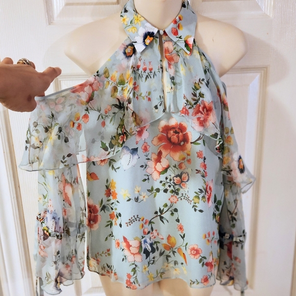 ALICE + OLIVIA BAYNE COLD SHOULDER FLORAL PRINT SILK BLOUSE XSMALL - Picture 3 of 11